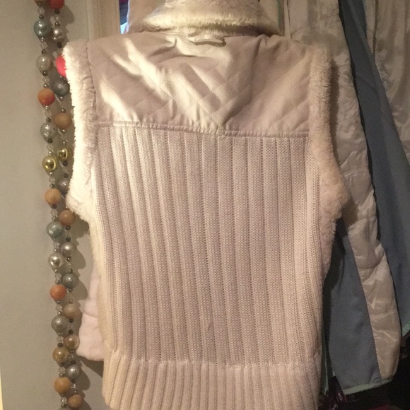 Vest - Picture 3 of 3